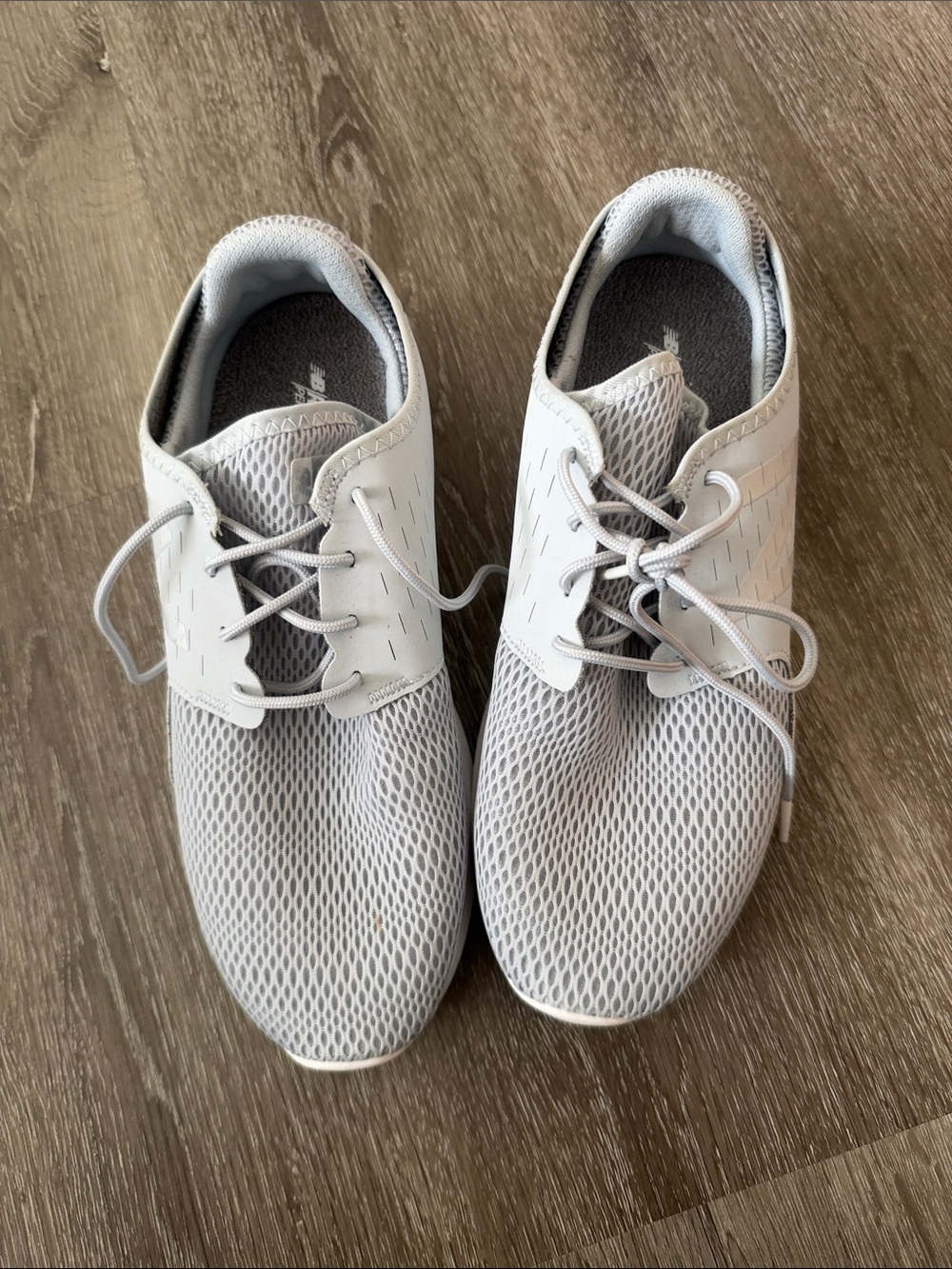 New Balance women’s Mesh Sneakers in Light Gray 9w